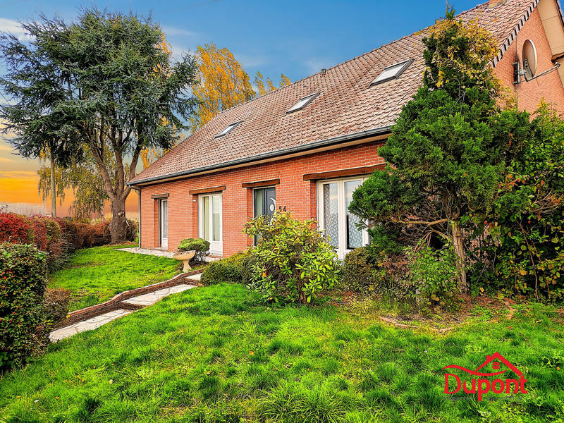 Maison - 202 m² - 8 pièces