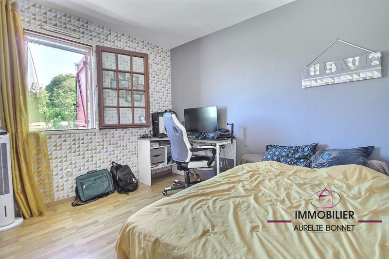 Maison - 104 m² - 5 pièces