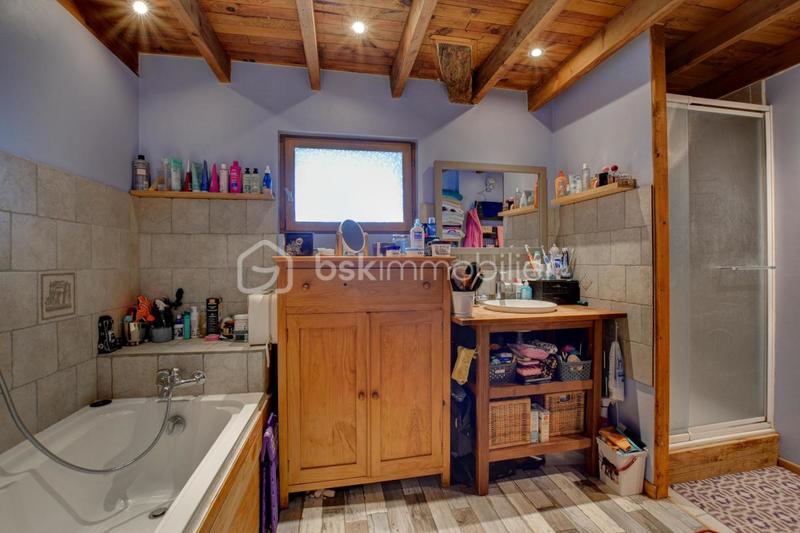Maison - 98 m² - 5 pièces
