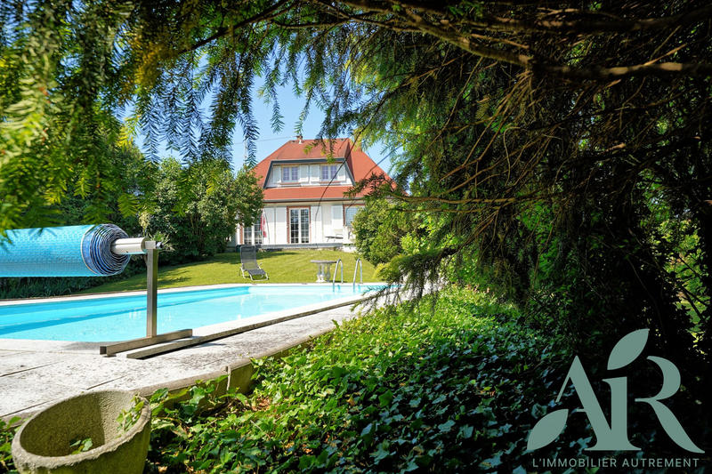 Maison - 135 m² - 6 pièces