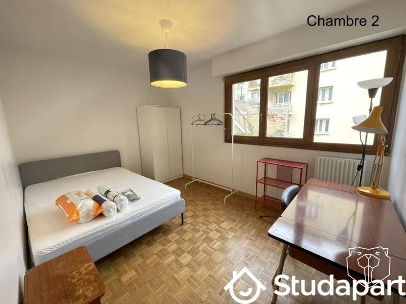 Chambre - 11 m² - 1 pièce