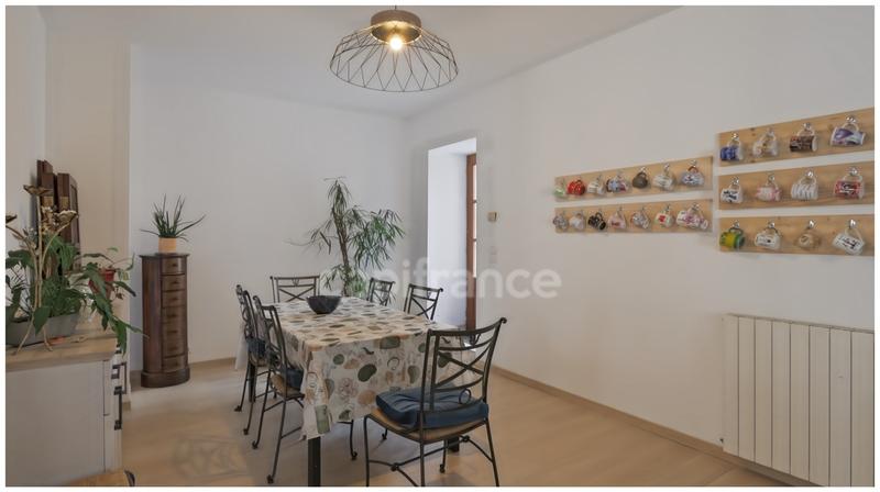 Maison de village - 186 m² - 8 pièces