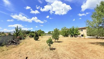 Terrain - 908 m²