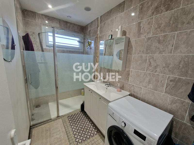 Maison - 92 m² - 6 pièces