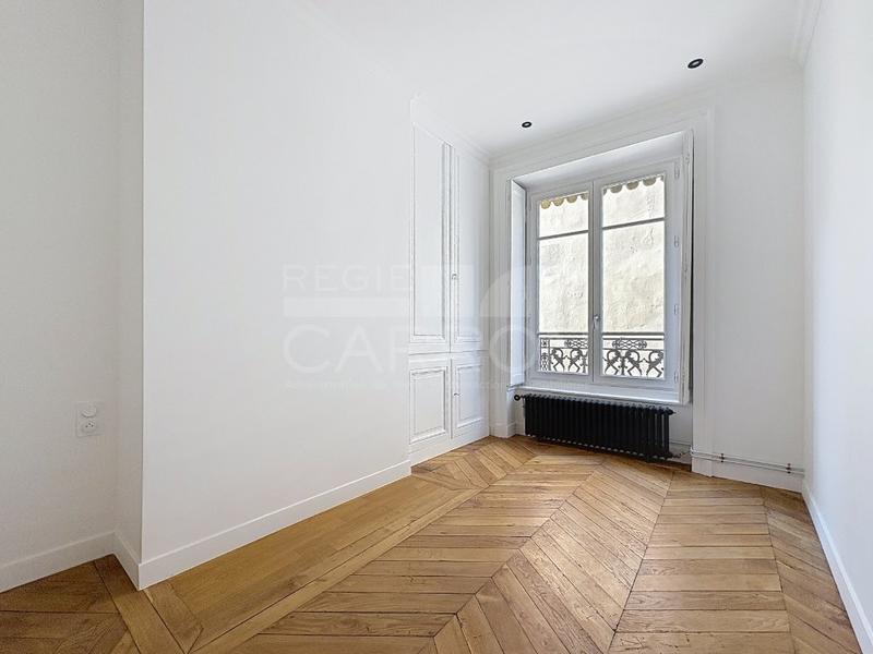 Appartement - 99 m² - 4 pièces