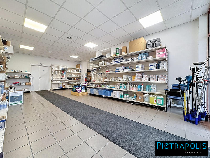 Local commercial - 270 m² - 4 pièces
