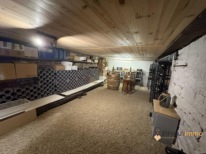 Maison ancienne - 248 m² - 8 pièces