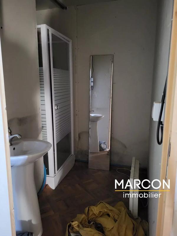 Grange - 80 m² - 1 pièce