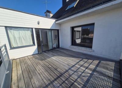 Maison - 240 m² - 9 pièces