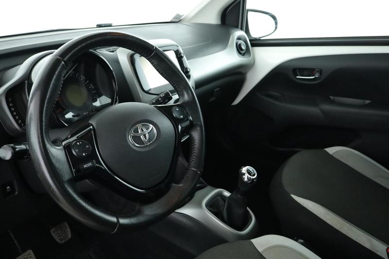 Toyota Aygo 1.0 Vvt-i X-Play 5p 69 ch