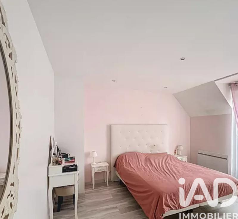 Maison - 180 m² - 8 pièces