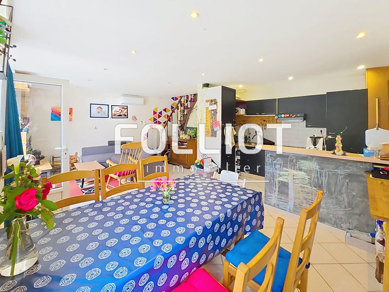 Maison - 74 m² - 6 pièces