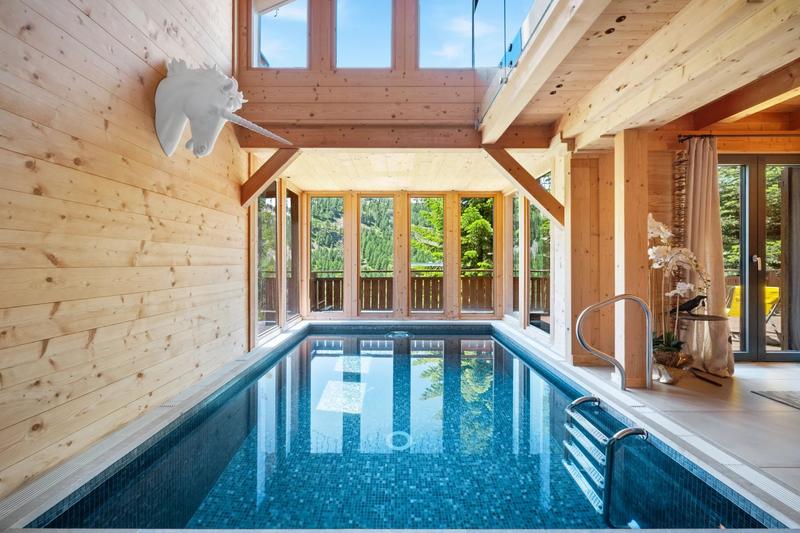 Villa - 390 m² - 9 pièces