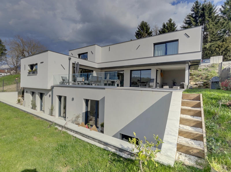 Villa - 218 m² - 6 pièces