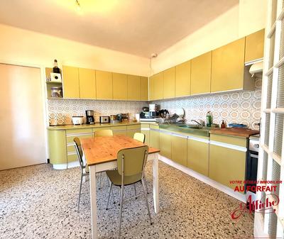 Maison - 99 m² - 5 pièces