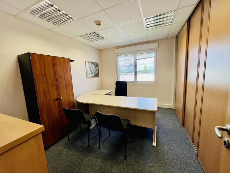 Bureau - 395 m² - 15 pièces