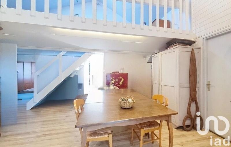 Maison - 210 m² - 7 pièces