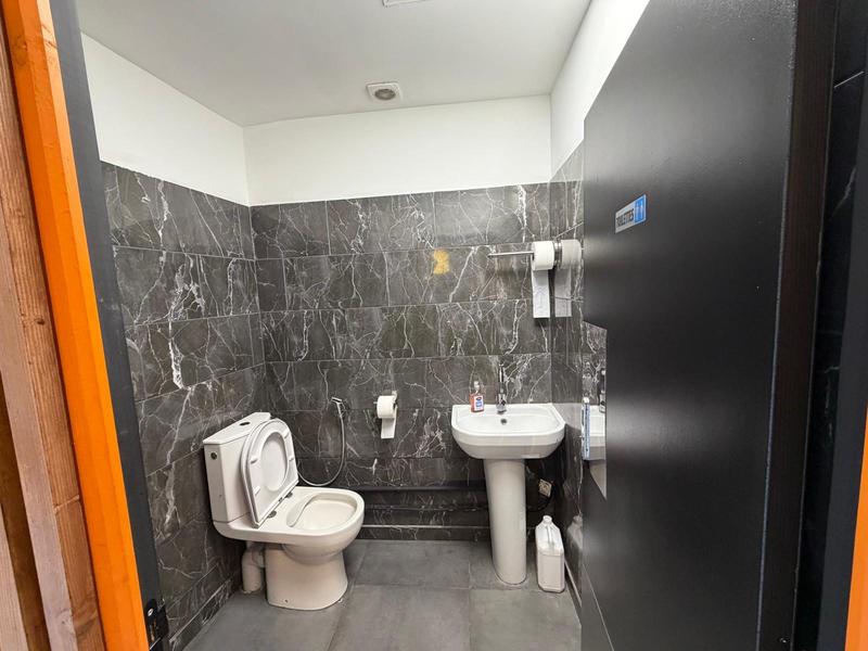 Local commercial - 83 m²