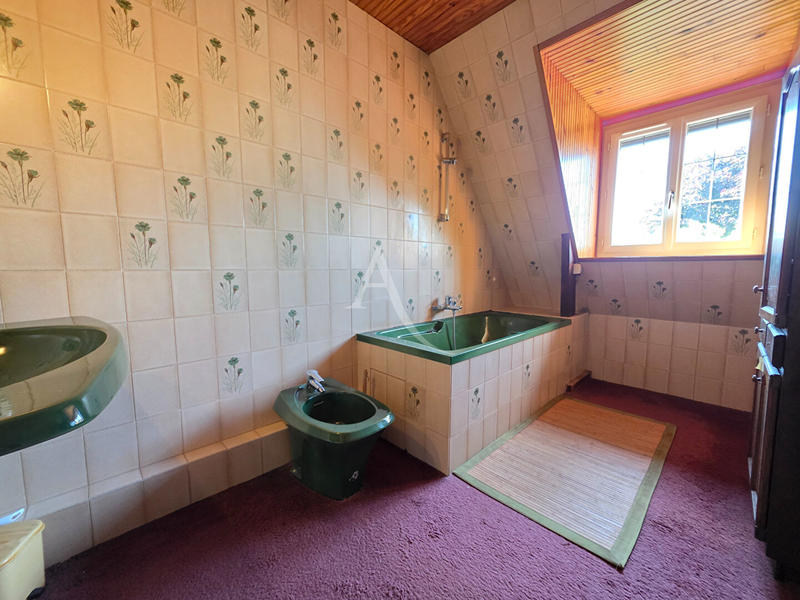 Maison - 207 m² - 6 pièces