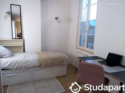 Chambre - 10 m² - 1 pièce