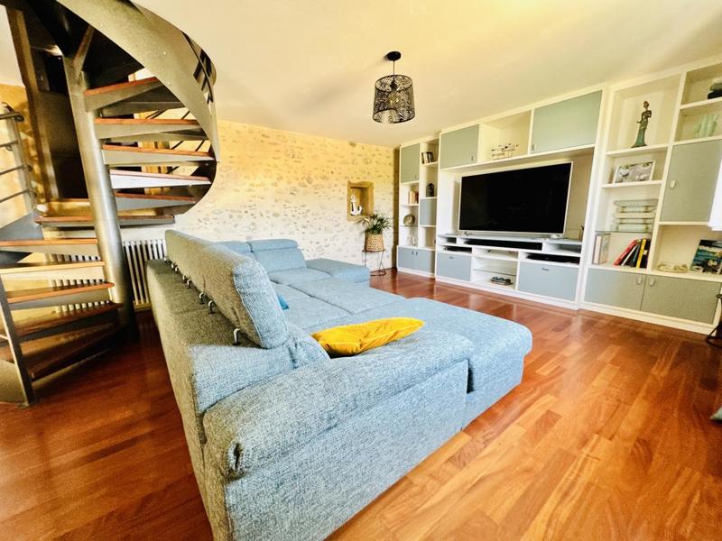 Mas - 225 m² - 5 pièces