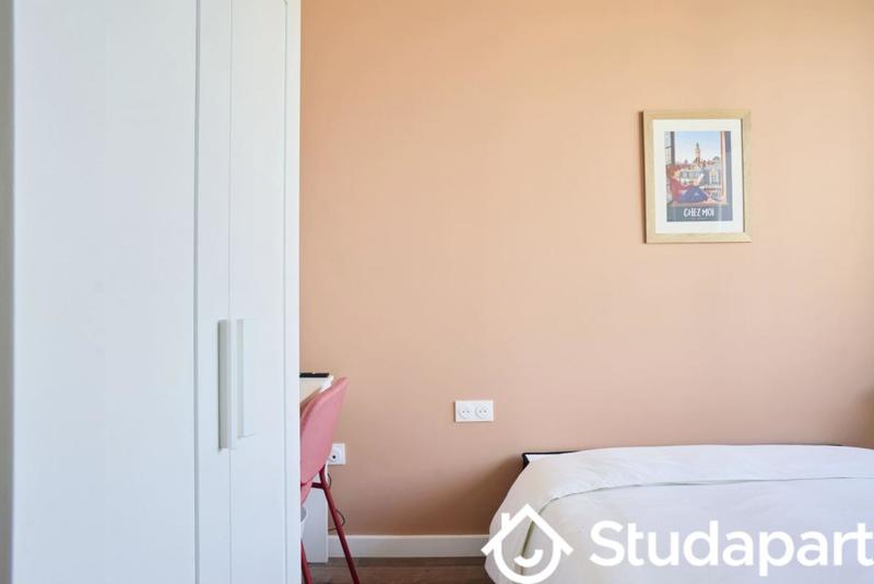 Chambre - 10 m² - 1 pièce