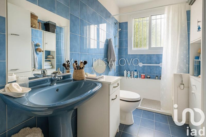 Maison - 180 m² - 8 pièces