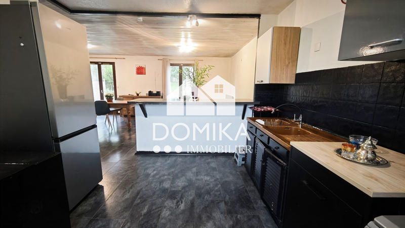 Maison traditionnelle - 93 m² - 4 pièces