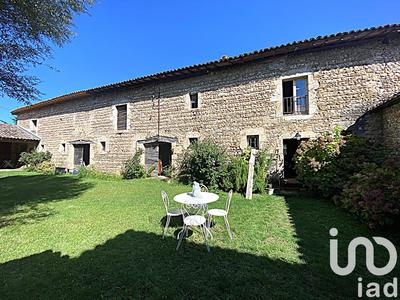 Maison - 513 m² - 15 pièces