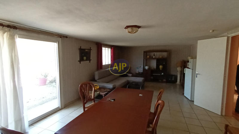 Maison - 217 m² - 7 pièces