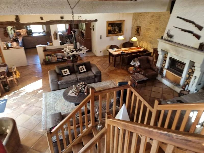 Maison - 226 m² - 6 pièces