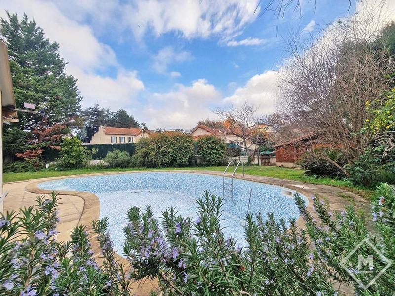 Maison - 282 m² - 7 pièces