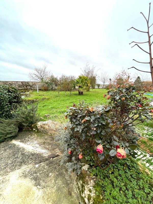 Maison - 250 m² - 8 pièces