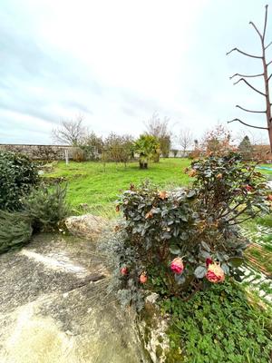 Maison - 250 m² - 8 pièces