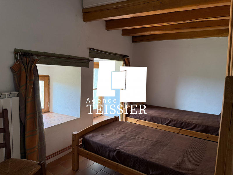 Mas - 230 m² - 11 pièces