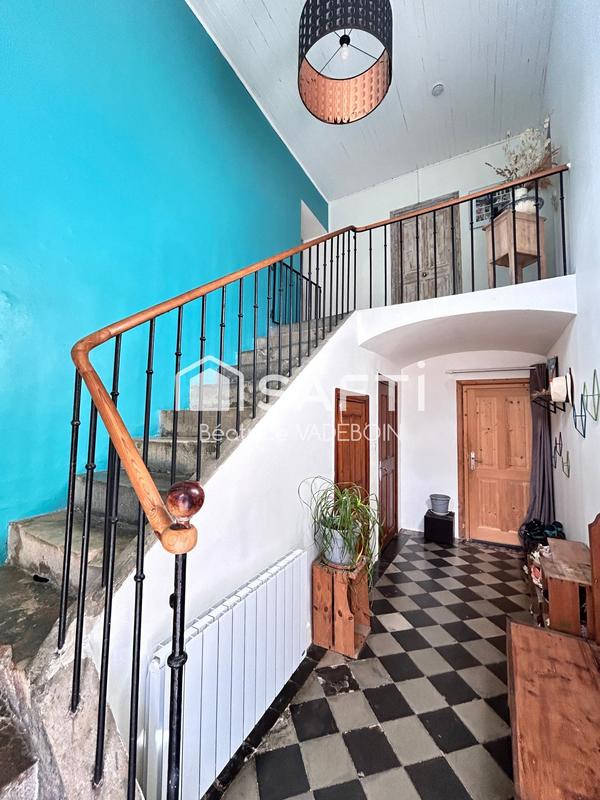 Maison - 200 m² - 5 pièces