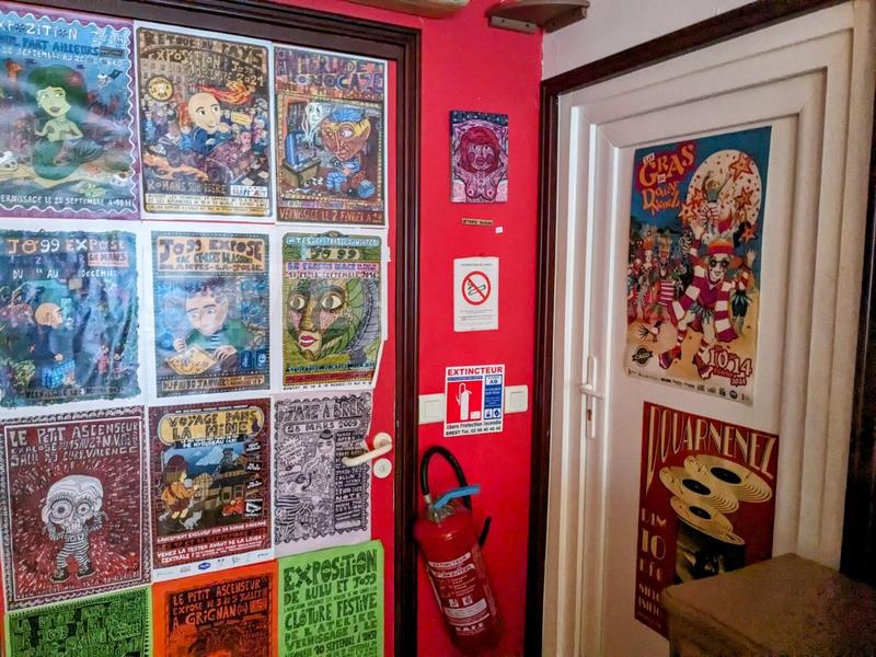 Magasins - 100 m² - 3 pièces