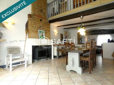 Maison - 232 m² - 7 pièces