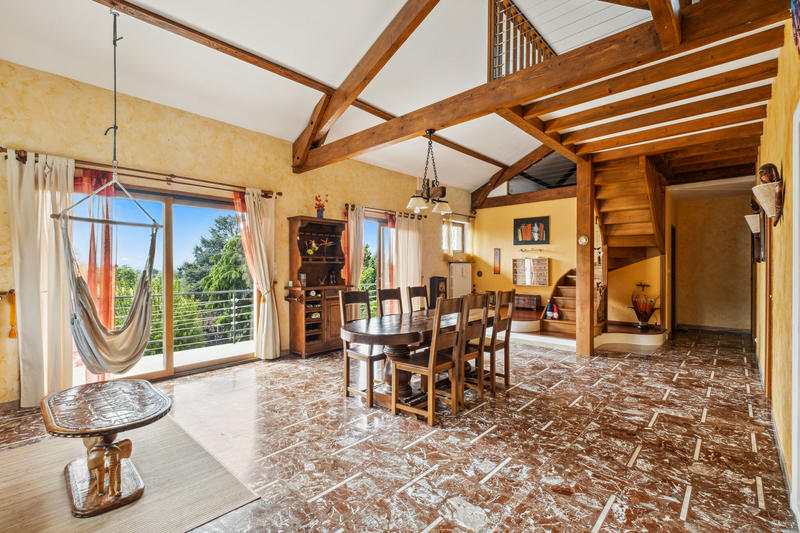 Maison - 150 m² - 6 pièces