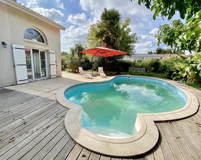 Maison - 157 m² - 7 pièces