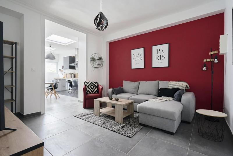 Maison - 90 m² - 5 pièces