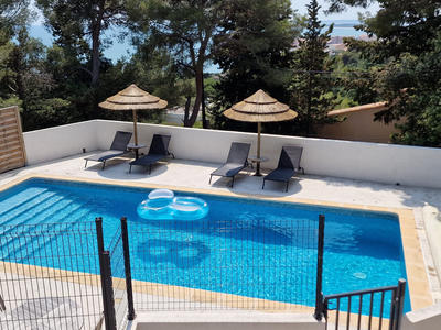 Maison - 213 m² - 6 pièces