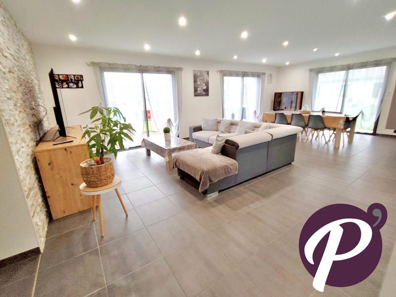 Maison contemporaine - 166 m² - 7 pièces