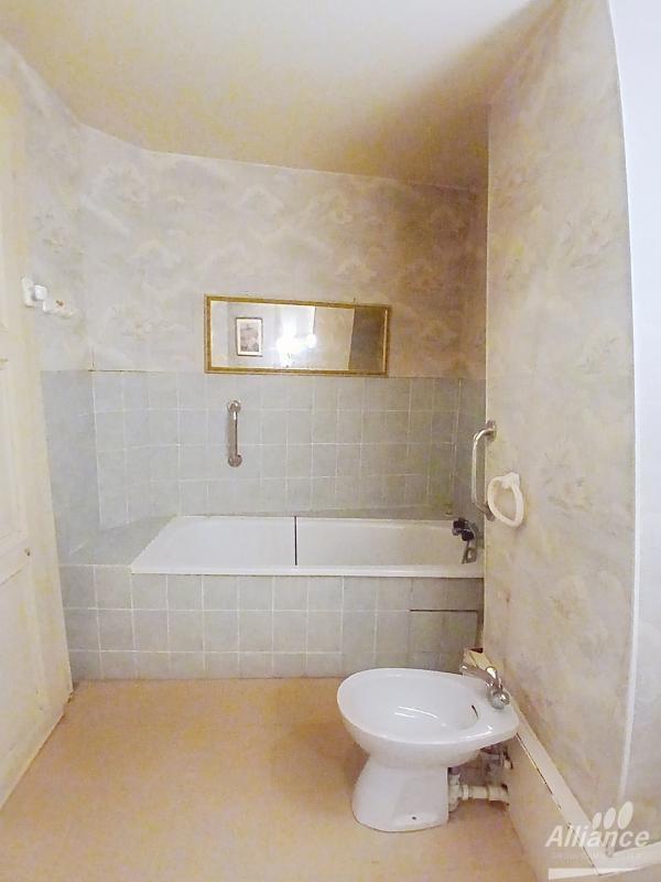 Appartement ancien - 86 m² - 3 pièces