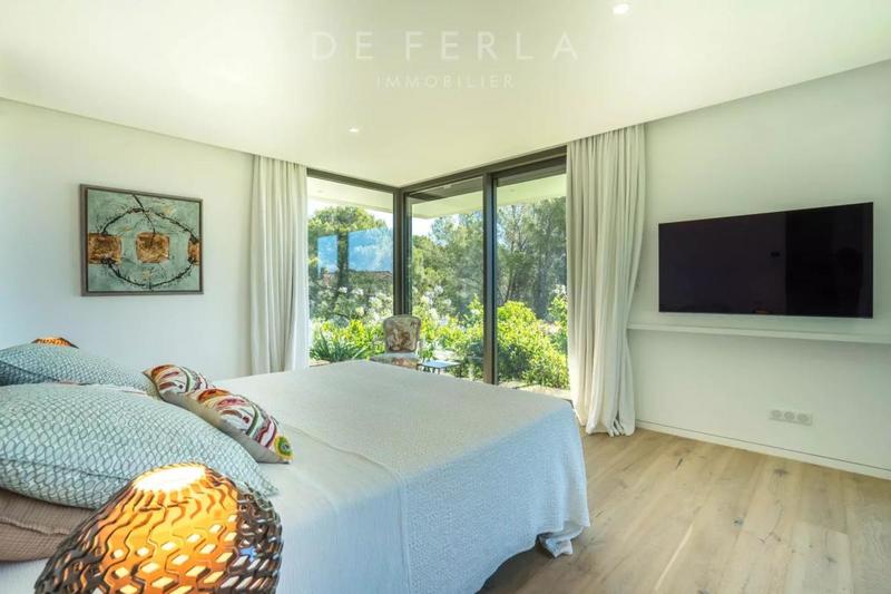 Propriété - 410 m² - 11 pièces