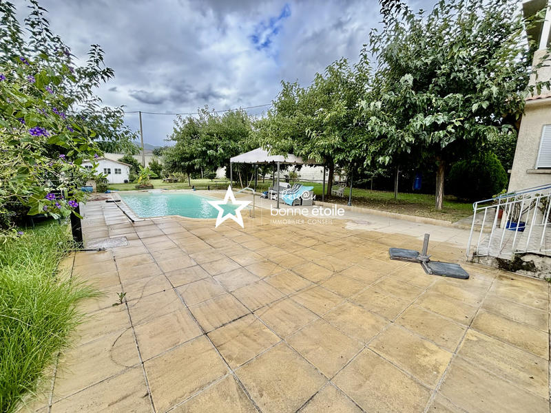 Maison - 175 m² - 5 pièces