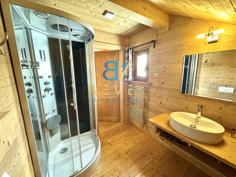 Châlet - 193 m² - 7 pièces