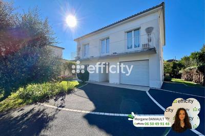 Maison - 135 m² - 6 pièces