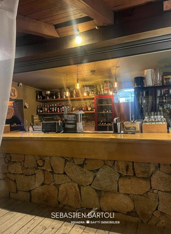 Local commercial - 135 m²