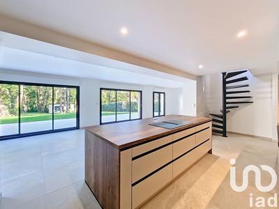 Maison - 175 m² - 5 pièces